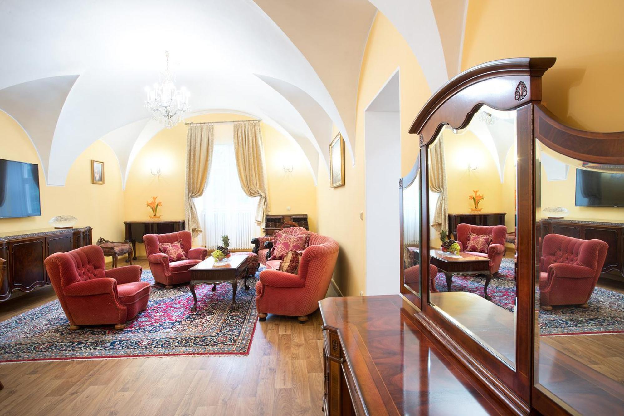 Zamek Svetla Nad Sazavou Hotel Стая снимка